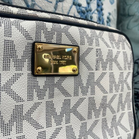 Michael Kors Handbag - Picture 3 of 10